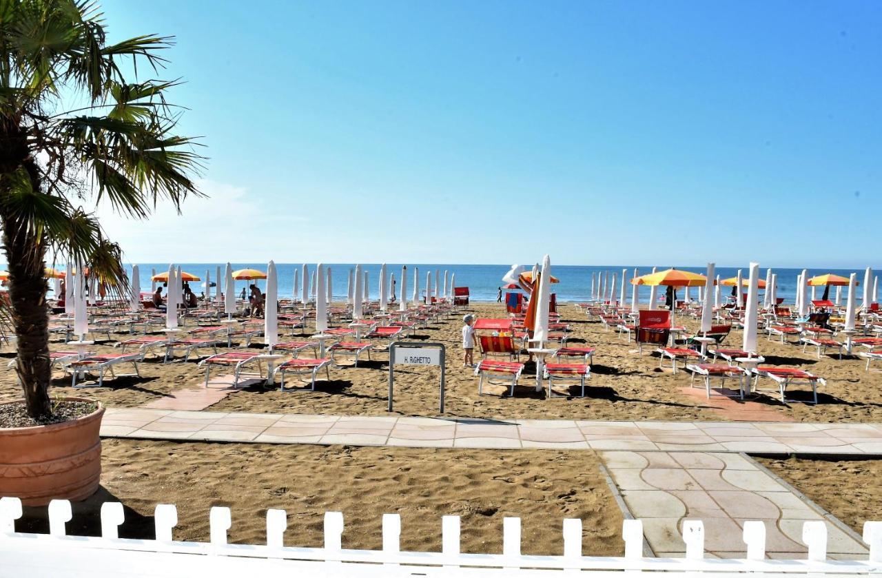Hotel Righetto Fronte Mare Cavallino-Treporti Bagian luar foto