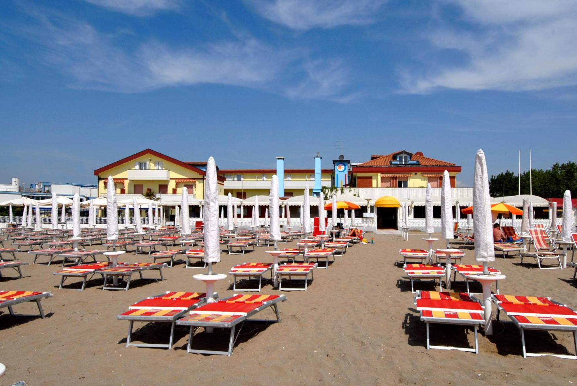 Hotel Righetto Fronte Mare Cavallino-Treporti Bagian luar foto